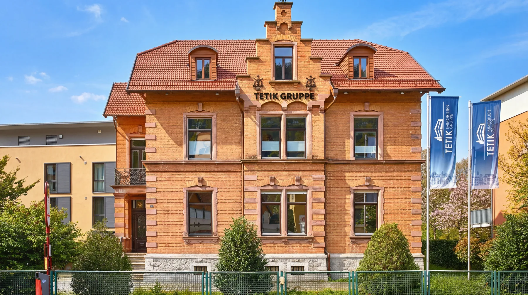 Villa Eglau in Waldkirch im Frühling