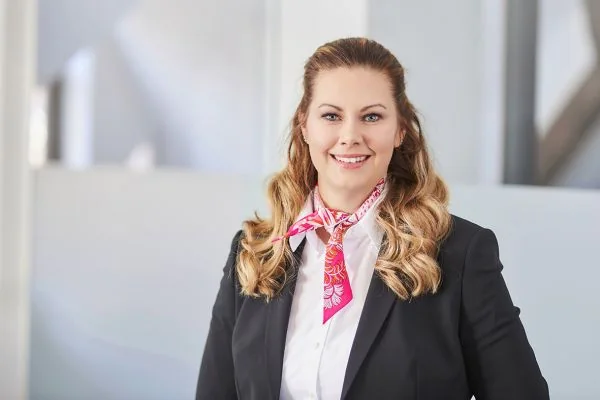 Henriette Tetik, Prokuristin bei TETIK