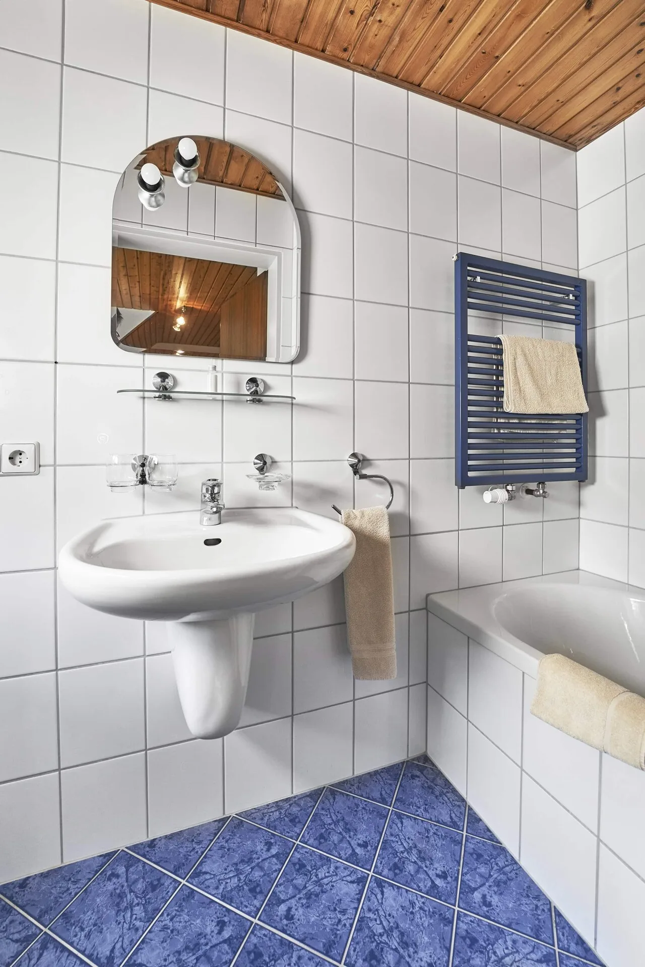 Gewerbeimmobilie in Simonswald