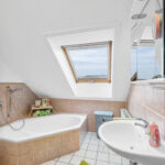 d393b1fc-b545-44ef-972c-45c40bf1cbe9