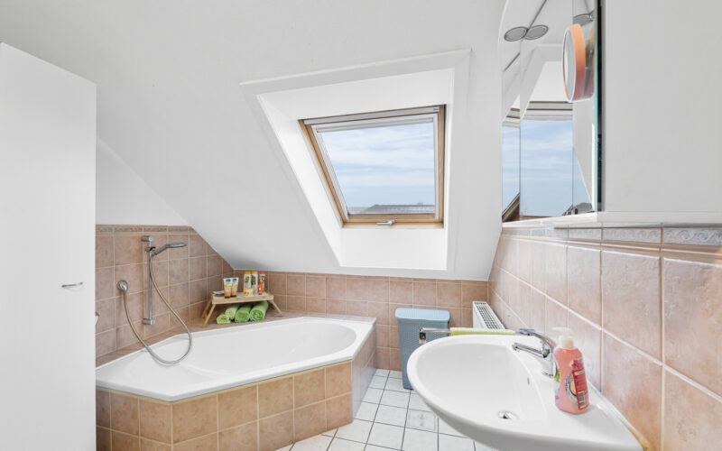 d393b1fc-b545-44ef-972c-45c40bf1cbe9