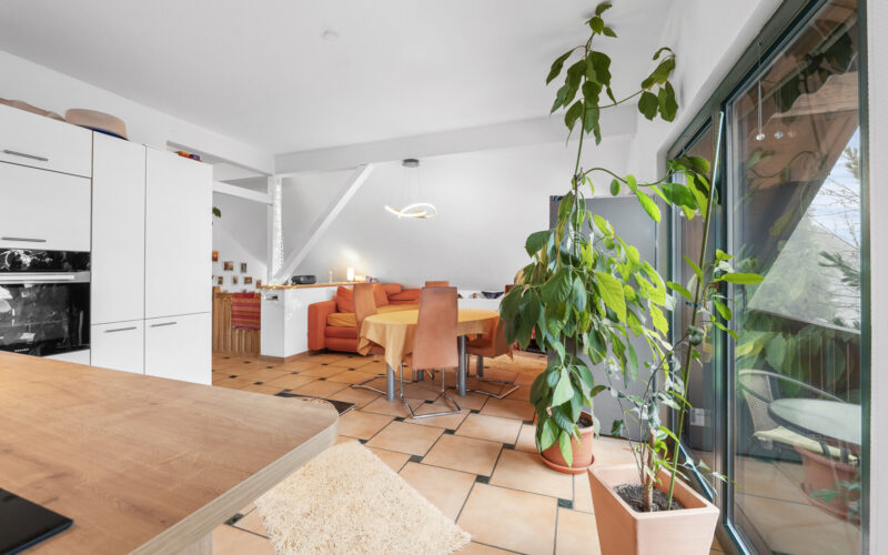 0b7b2fcb-b00a-4f4b-b045-9ff919d3a50a