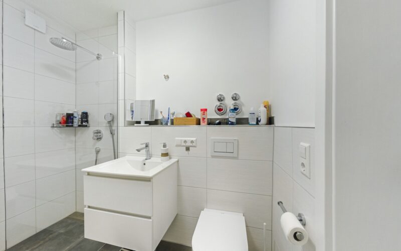 Badezimmer_EG_Neubau_1a